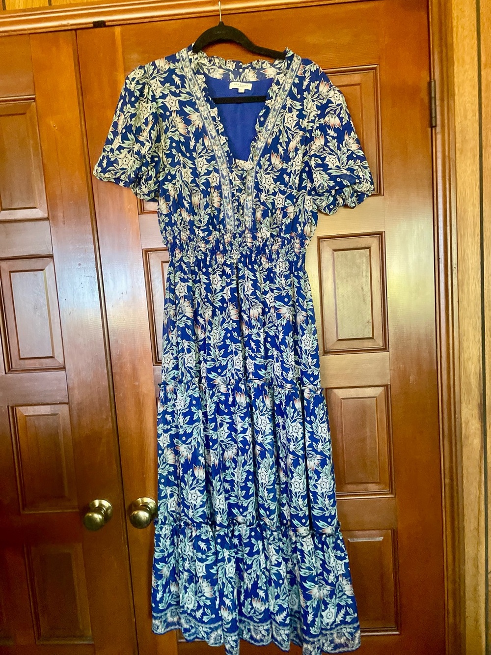 SALE Max Studio Blue Floral V-Neck Smocked Midi Dress - Picture 3 of 4